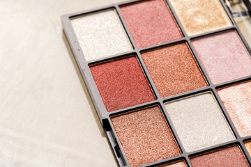 New matte eyeshadow colorful shades palette.