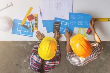 Safety helmet are a safety protection device in construction sites for professional construction workers.The contractor provided helmet for workers to wear before entering the construction area.