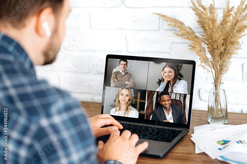 Photographie Online business meeting in video conference in the zoom app