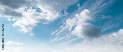 Dekoracja na wymiar  pochmurne-niebieskie-niebo