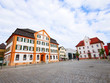 Ehingen (Donau), Deutschland: Der Marktplatz mit Rathaus und Amtsgericht