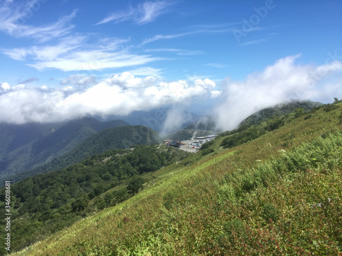 Fotomural Lush landscape of Mount Ibuki