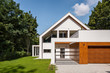 © Dariusz Jarzabek - Modern house with garage