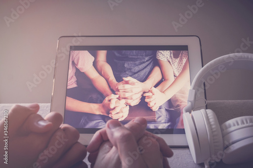Fotografía Children praying with father parent with laptop, family and kids worship online