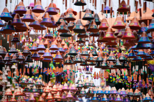 Cuadros en Lienzo Artesanías hechas a mano con técnicas y materiales tradicionales.