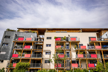 Wall Mural - Éco-habitat à Villeurbanne