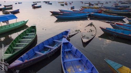 Fotografía High Angle View Of Rowboats Moored In Phewa Lake