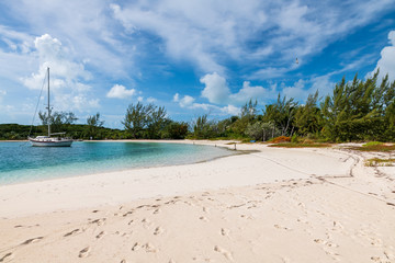 Wall Mural - Exuma, Bahamas: view of the tropical beach in Stock Island.