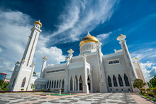 The Sultan Omar Ali Saifuddien Mosque In Bandar Seri Begawan, Brunei