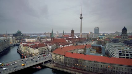 Fototapete - Aerial view of Berlin: Spree river, museum island, alexanderplatz and tv tower, Germany