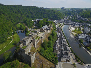 Poster - Wallonie Belgique Bouillon chateau feodal panorama Semois tourisme