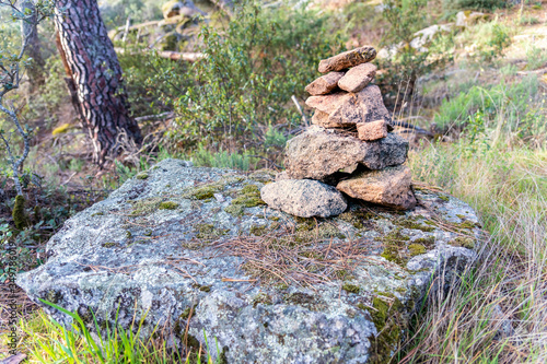 Cuadros en Lienzo Hito de piedras en la Peña de Cadalso. Madrid. España. Europa.