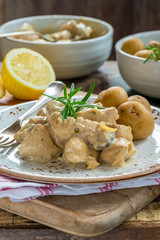 Canvas Print - Chicken in creamy lemon and rosemary sauce