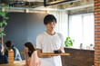 © milatas - カフェ店員
