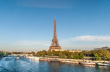 Fototapeta Boho - Eiffelturm hinter der Seine