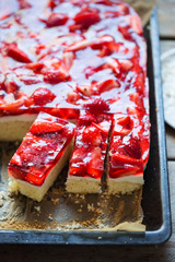 Wall Mural - Sponge cake with yoghurt layer, strawberries and jelly