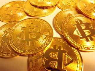 Bitcoin, Cryptocurrency, gold