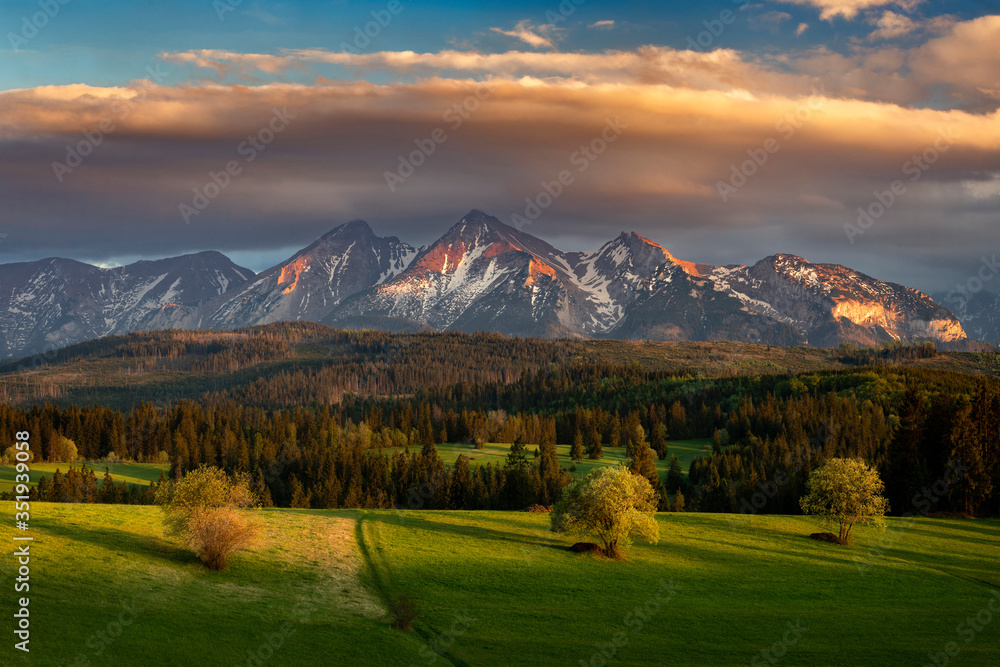 Beautiful spring sunset at Tatra mountains in Poland - obrazy, fototapety, plakaty 
