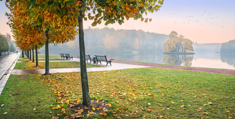 Wall Mural - Вид на Царицынский пруд View of Tsaritsyno  pond