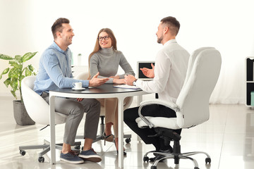 Wall Mural - Couple visiting lawyer in office