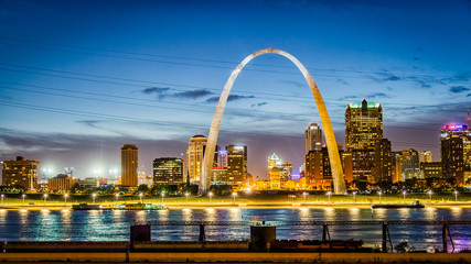 Wall Mural - Downtown St Louis MO with the Old Courthouse and the Gateway Arch at sunset