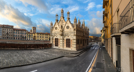 Little gotic church of Saint Maria della Spina, in Pisa, Italy.