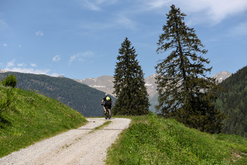 Poster - mountainbike montagna pedalare bici elettrica 