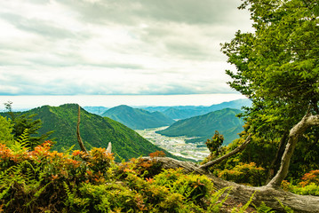 Wall Mural - 兵庫県・竜ヶ岳山頂から杉原川に沿う多可町を観る