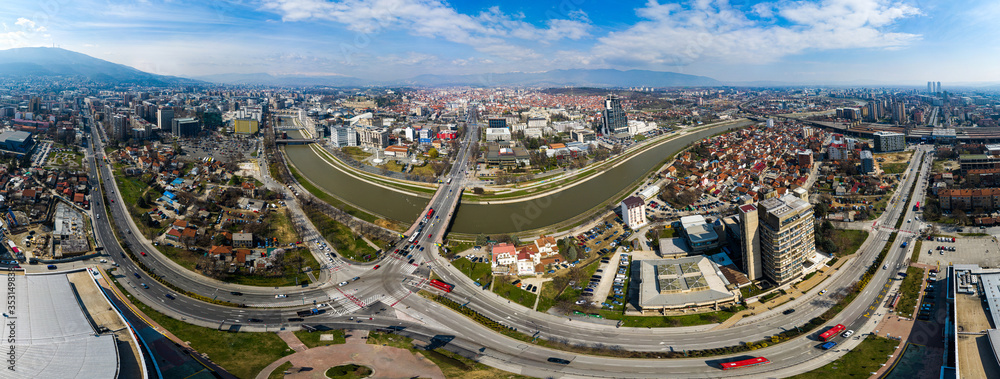 Obraz na płótnie Wide panorama of Skopje city, Makedonia. Panoramic view of the city center if Skopje w salonie