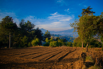 paisaje panorámico de amanecer  e vista al valle, de los altos guatemala