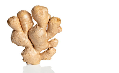 Wall Mural - Ginger root isolated on white background with reflection