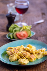 Sticker - tortellini with olive oil