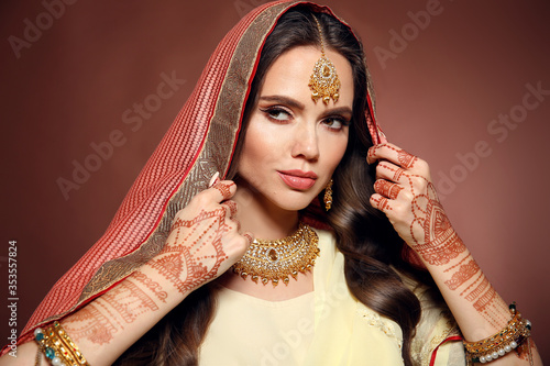 Mehendi Portrait Of Beautiful Indian Girl In Saree Young Hindu