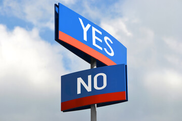 Canvas Print - Yes or no street sign