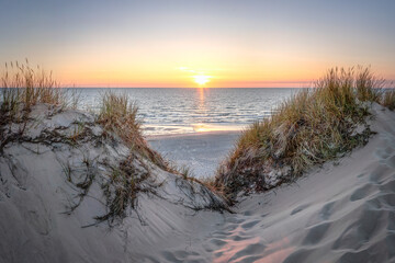 Wall Mural - sunset at the beach
