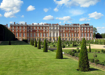 Sticker - Hampton Court, England