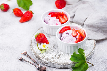 Wall Mural - Strawberry ice cream in white bowl