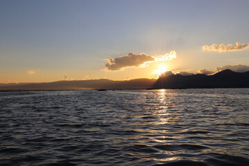 Canvas Print - Coucher de soleil sur le lac Inle, Myanmar 