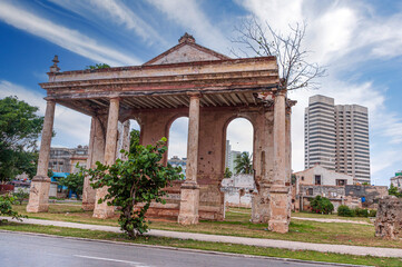 Wall Mural - Cuba Old and New