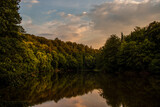 Fototapeta Łazienka - Teich im Sonnenuntergang 2