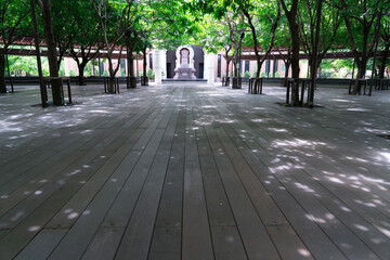 Canvas Print - boardwalk in the park