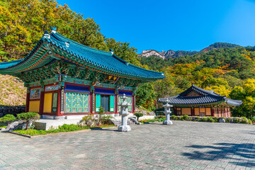 Poster - Sinheungsa temple at Seoraksan National Park in Republic of Korea