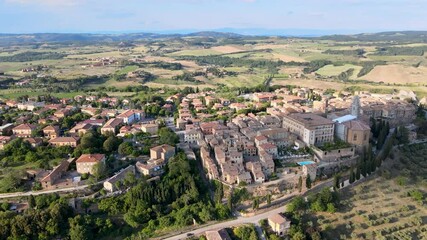 Wall Mural - Pienza, Tuscany. Aerial view at sunset of famous medieval town