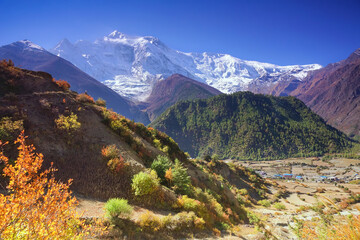 Mountain view of Annapurna IV summit, in Pisang area, with Marsyangdi river valley, on Annapurna Circuit Trek, in Annapurna Himal, Himalaya, Nepal, Asia