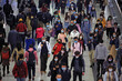 © LT - masked metro crowd in hong kong