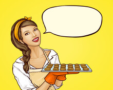 Pop Art Woman Holding Tray With Biscuit For Family Tea Party Or Event Celebration. Cookies On Baking Sheet. Housewife In Apron, Gloves Cooking Dessert, Meet Guests, Speech Bubble, Vector Illustration.
