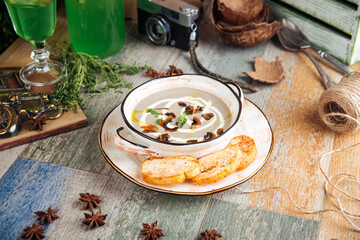Poster - Gourmet muchroom cream soup with croutons 