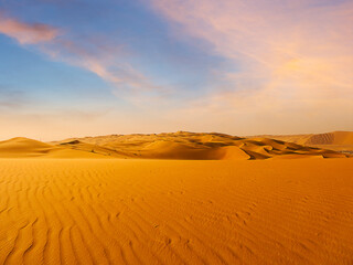 Wall Mural - Sand dunes in the Empty Quarter (Rub' al Khali) Saudi Arabia