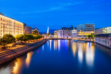 Wall Mural - Geneva panoramic view in Switzerland