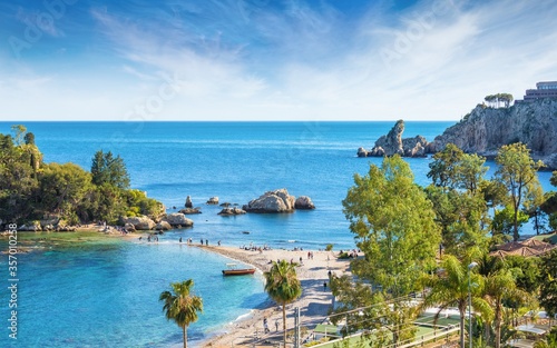 Fotomural Beautiful Isola Bella, small island near Taormina, Sicily, Italy